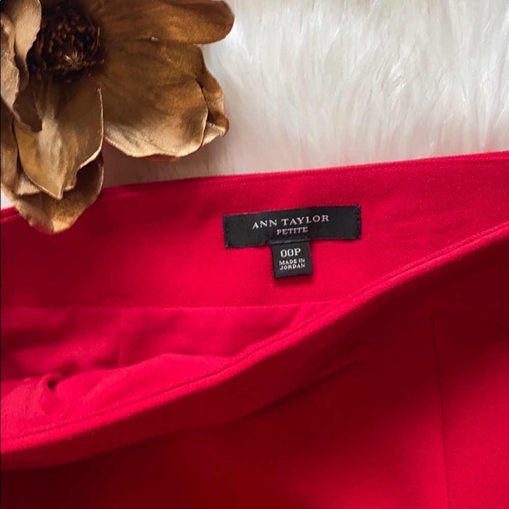 Red Ann Taylor skirt - Picture 5 of 8